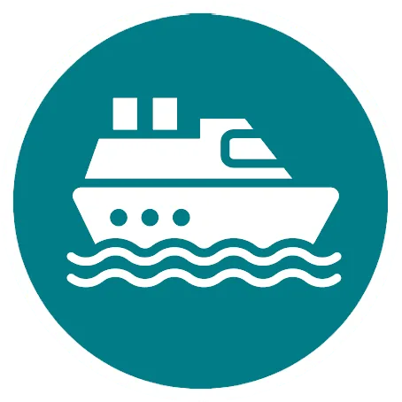 Icône représentant un ferry blanc naviguant sur l'eau, symbole d'une traversée en ferry vers Nusa Penida.